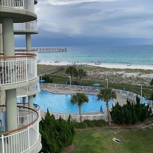 Meet your Posher, Paisley